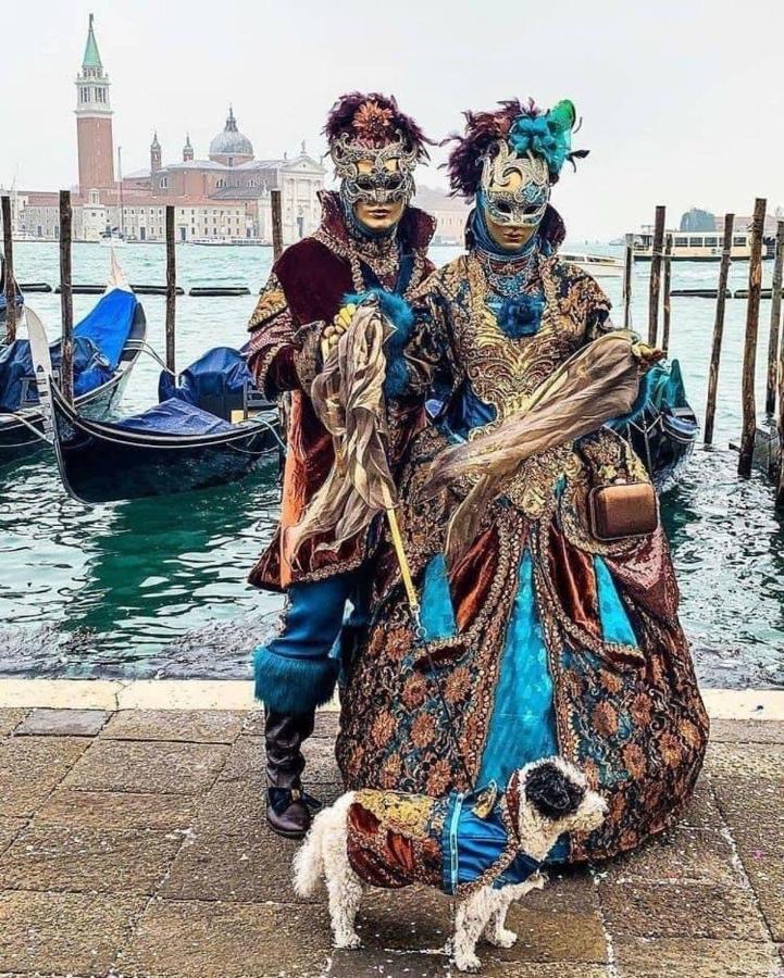 piccola corte Venezia Esterno foto