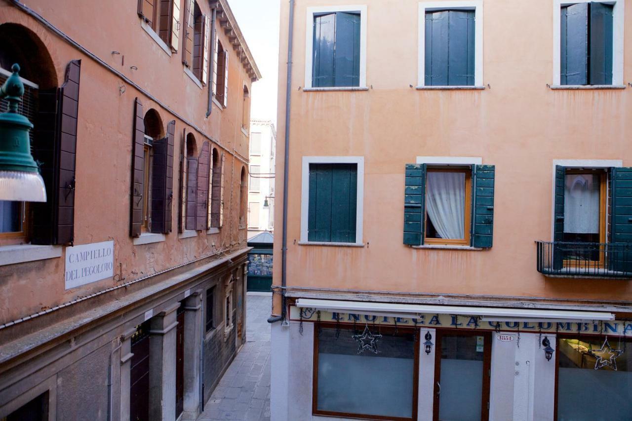 piccola corte Venezia Esterno foto