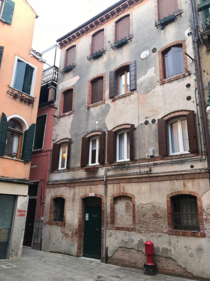 piccola corte Venezia Esterno foto