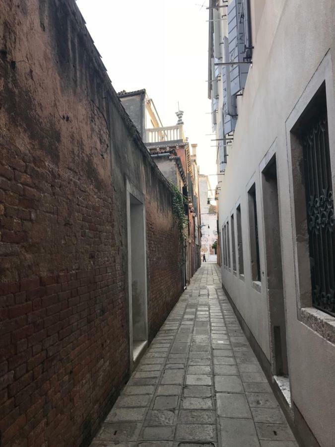 piccola corte Venezia Esterno foto