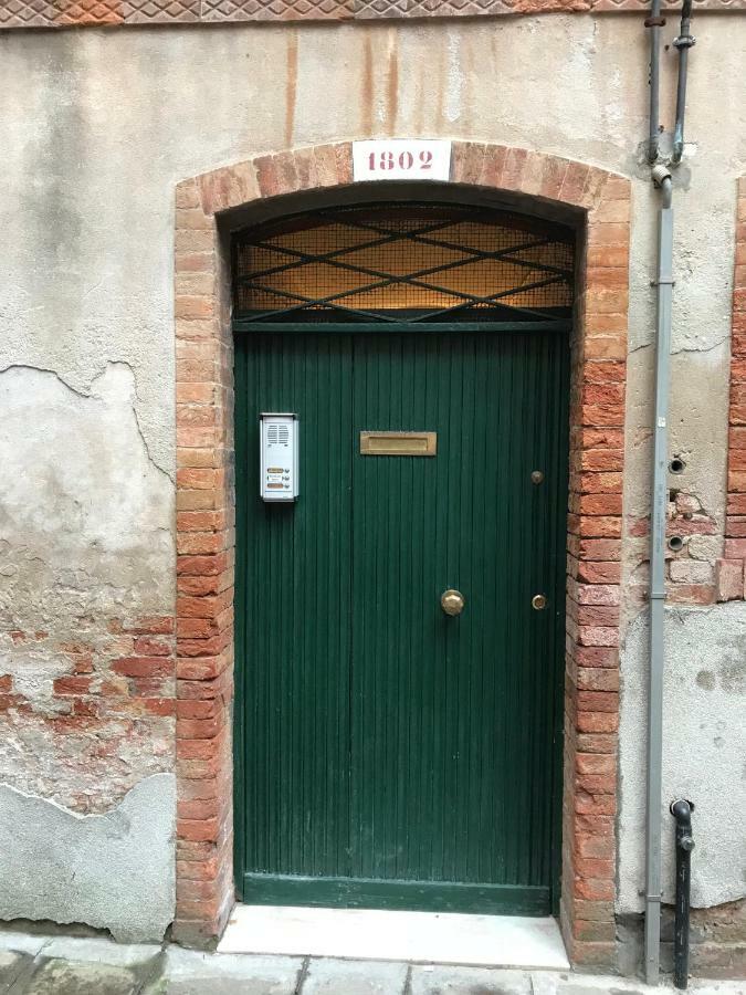 piccola corte Venezia Esterno foto